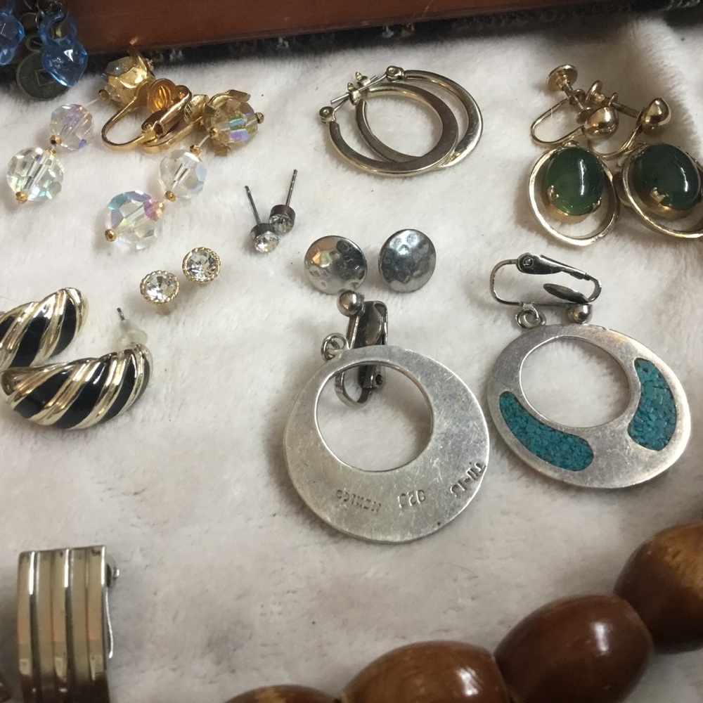 4.24 lb Costume Jewelry Bulk
Vintage, Modern, Designer, Unbranded 🌼 Resellers - Picture 14 of 15